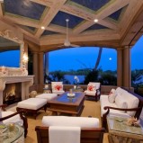 The Perfect Outdoor Living Space For Springtime Entertaining!